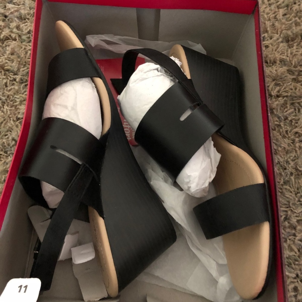 Womens Comfy Dexflex Sandals New by payless